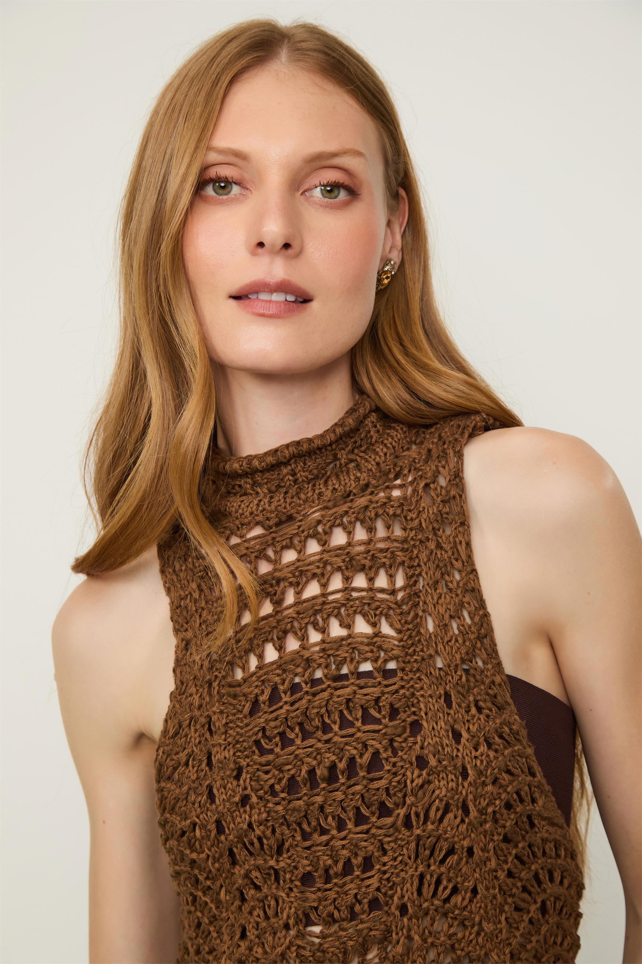 Blusa Tricot Decote Nadador Castanha — foto 11