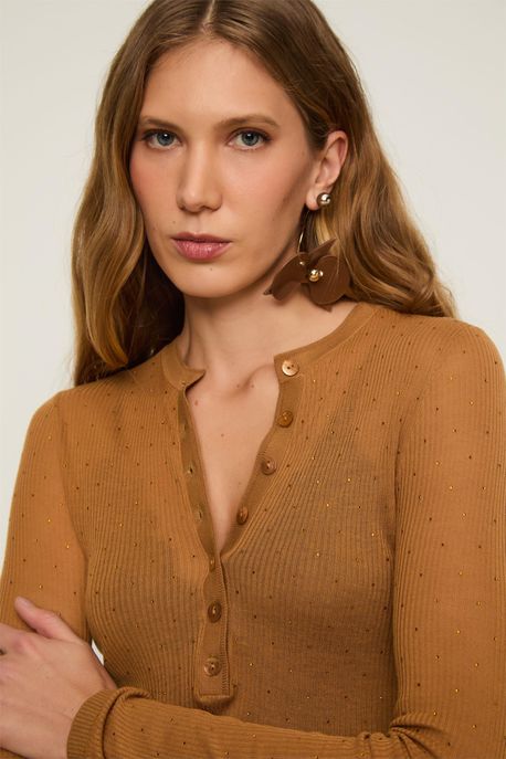 Blusa De Tricot Decote Portuguesa Com Hotfix Marrom Sepia - P