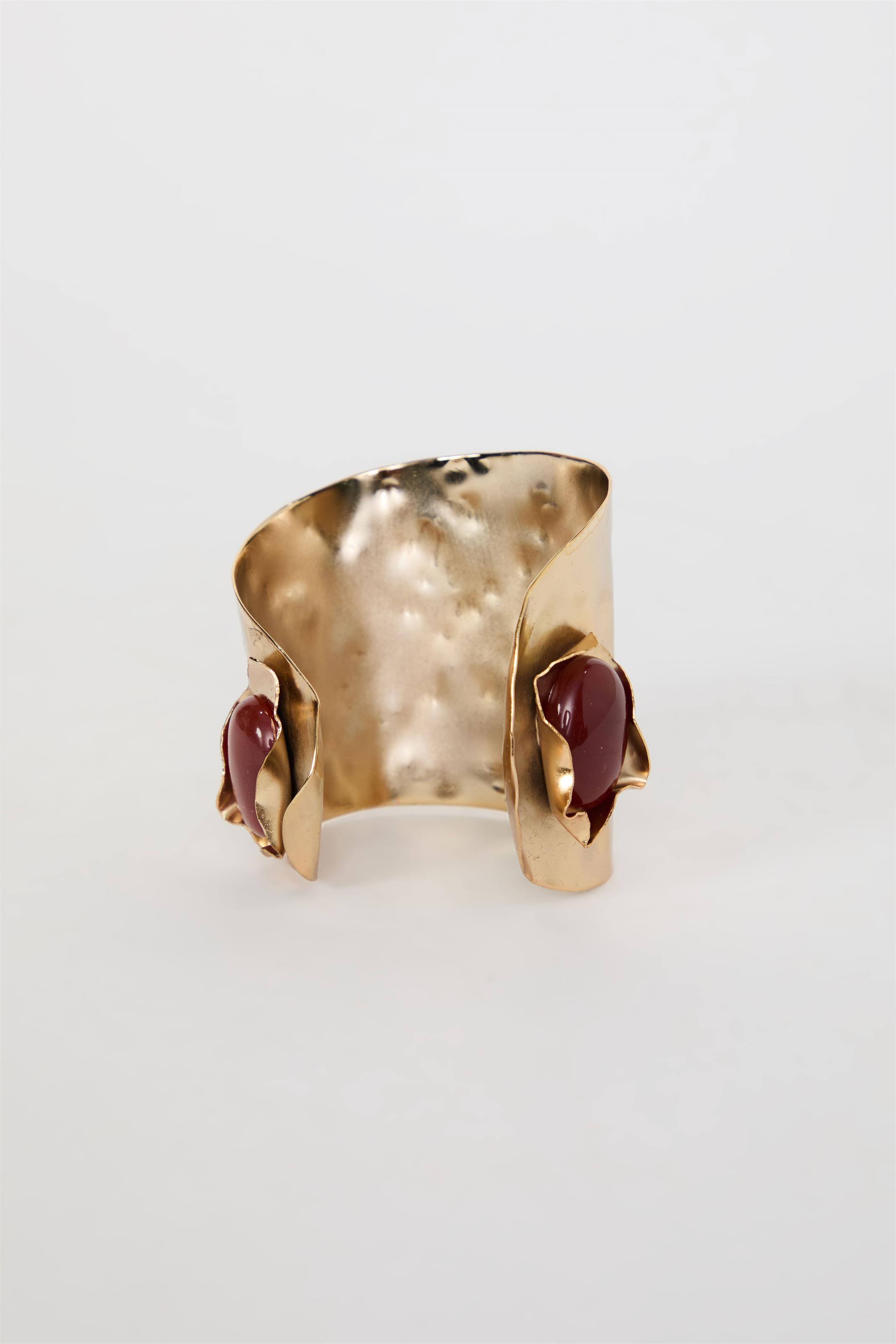 Bracelete Dourado Detalhe Pedra
