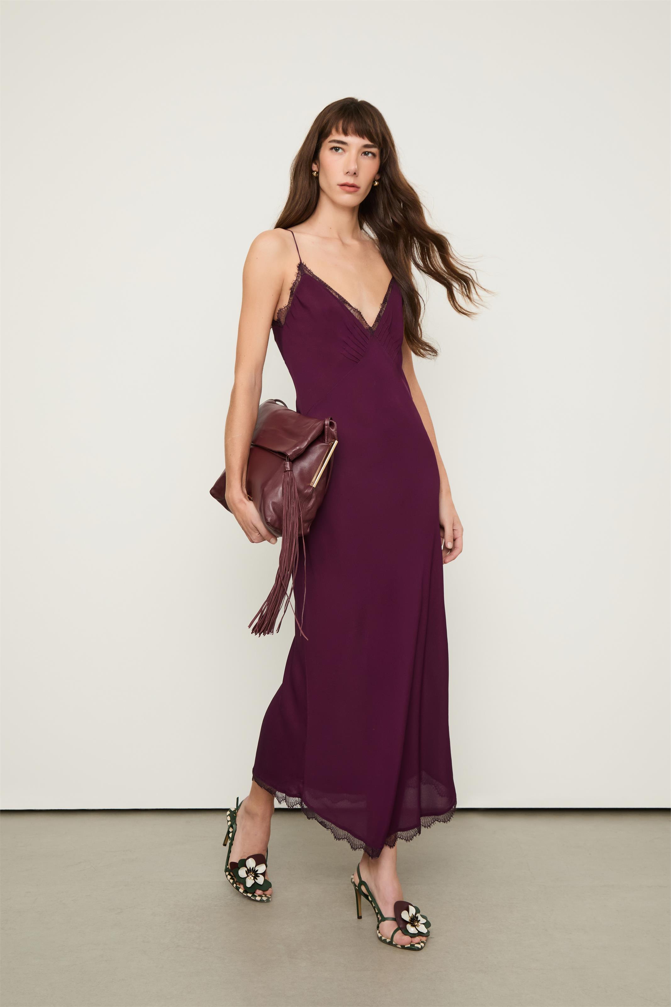 Vestido de Crepe Slip Detalhe Renda Vinho Safra — Animale