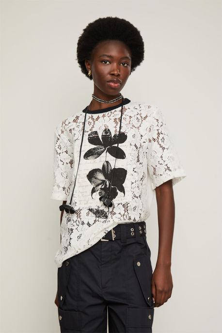 T-Shirt Fun Renda Flor Off White - PP