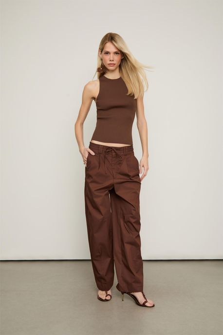 Blusa De Tricot Com Decote Costas Vazado x Marrom Castanha - G
