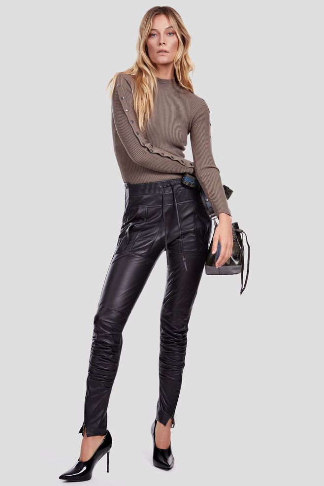 calça skinny leather